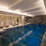 Pinehill Hotel, Restaurant , Pool & - Razëm