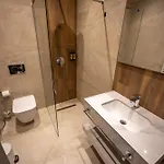 Pinehill Hotel, Restaurant , Pool & - 5* Razëm