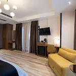 Pinehill Hotel, Restaurant , Pool & - 5* Razëm