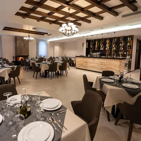 Pinehill Hotel, Restaurant , Pool & - 5*