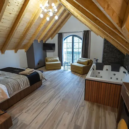 Pinehill Hotel, Restaurant , Pool & - Otel 5*