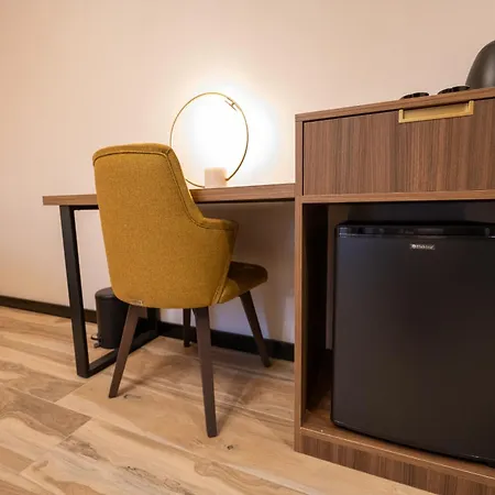 Pinehill Hotel, Restaurant , Pool & - Hotel Razëm