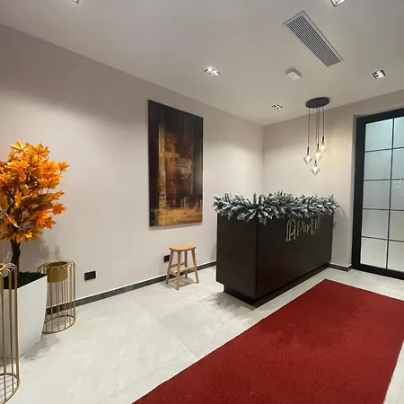 Pinehill Hotel, Restaurant , Pool & - 酒店 Razëm