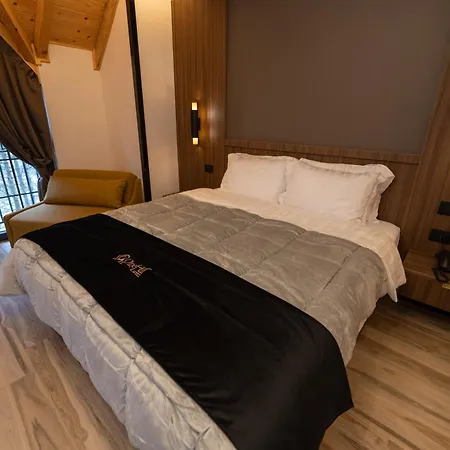 Pinehill Hotel, Restaurant , Pool & - 5* Razëm