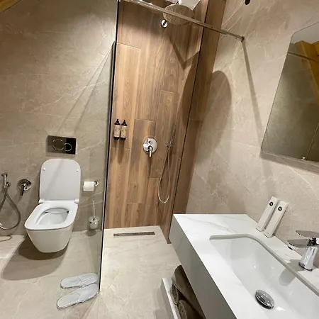 Pinehill Hotel, Restaurant , Pool & - Otel 5*