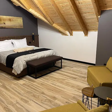 Pinehill Hotel, Restaurant , Pool & - Razëm