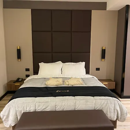 Pinehill Hotel, Restaurant , Pool & - Hotel Razëm