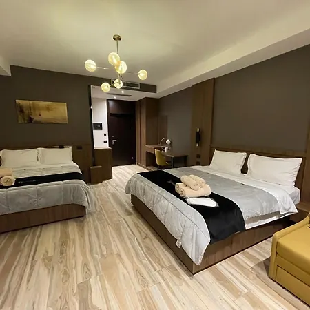 Pinehill Hotel, Restaurant , Pool & - Razëm