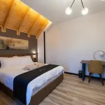 Pinehill Hotel, Restaurant , Pool & -