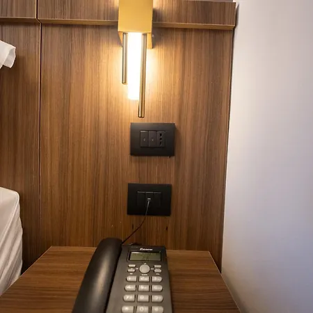 Pinehill Hotel, Restaurant , Pool & - Razëm