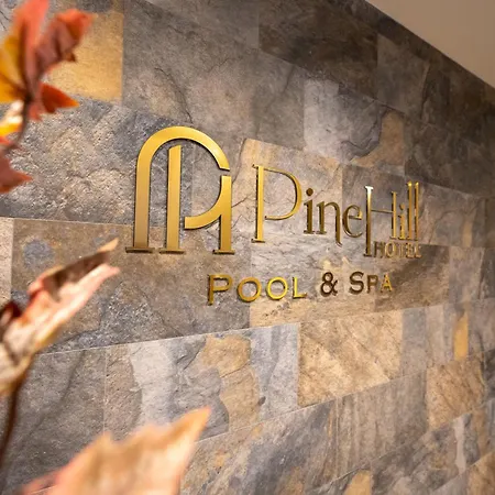 فندق Pinehill Hotel, Restaurant , Pool & - 5*