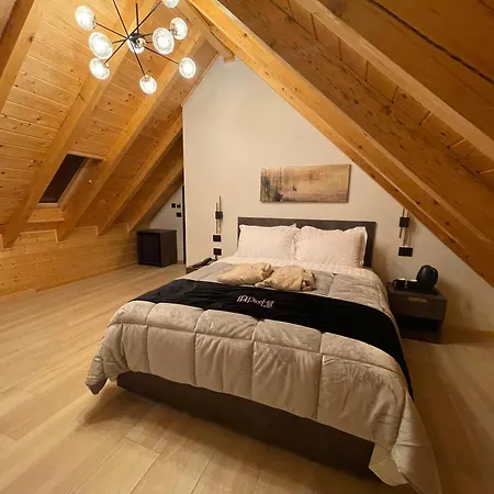 Pinehill Hotel, Restaurant , Pool & - 5* Razëm