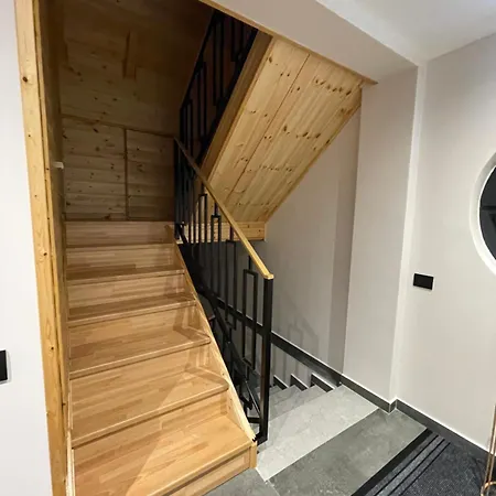 호텔 Pinehill Hotel, Restaurant , Pool & -