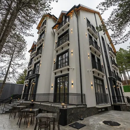 فندق Pinehill Hotel, Restaurant , Pool & - 5*
