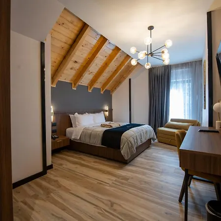 فندق Pinehill Hotel, Restaurant , Pool & - 5*