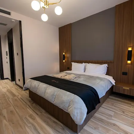 Pinehill Hotel, Restaurant , Pool & - Razëm