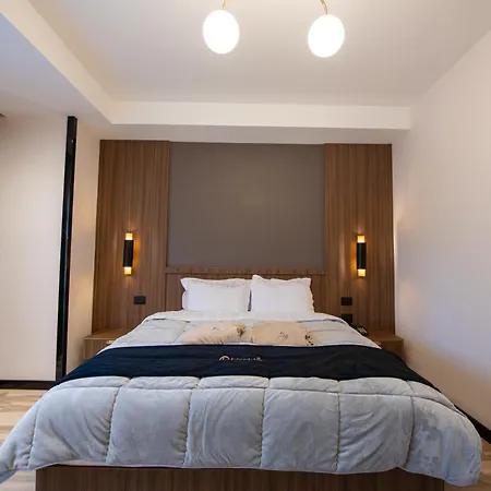فندق Pinehill Hotel, Restaurant , Pool & - Razëm