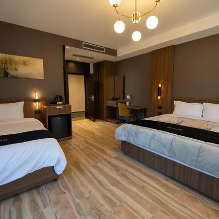 فندق Pinehill Hotel, Restaurant , Pool & -