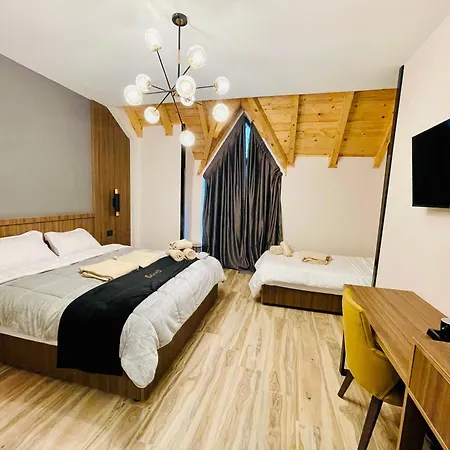 Pinehill Hotel, Restaurant , Pool & - Razem